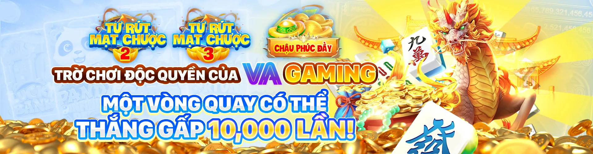 Bàn Baccarat sang trọng tại 555win 02 với chip vàng và không khí sòng bạc
